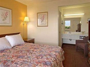 Garden Inn And Suites Silsbee Εξωτερικό φωτογραφία
